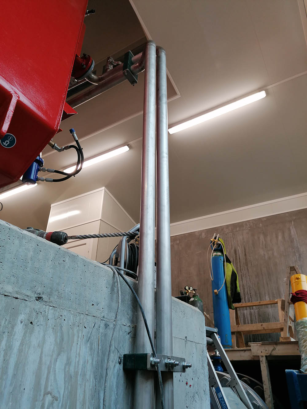 Sveising og montering av kjøler til generator